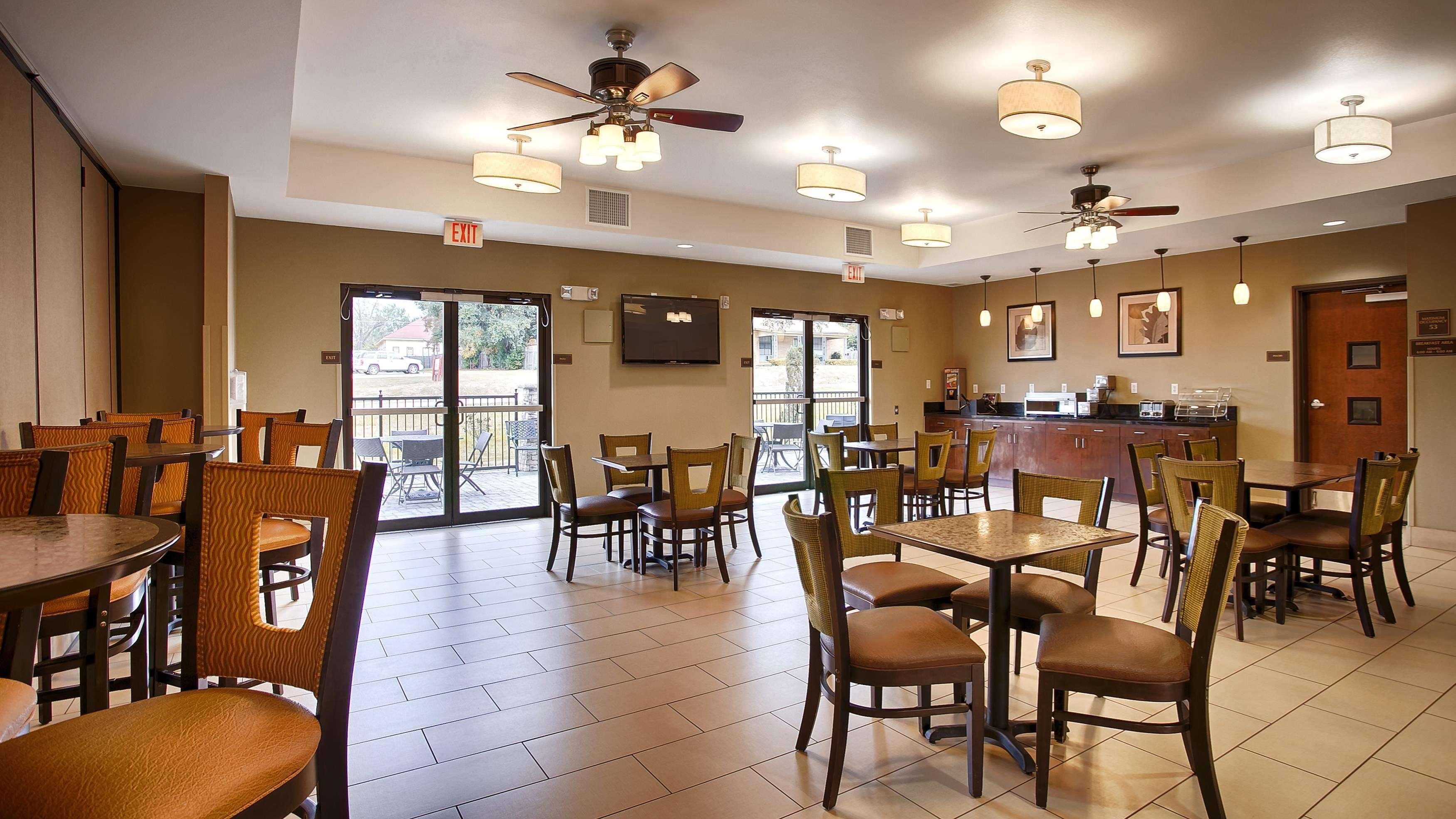 Best Western Plus Desoto Inn & Suites Mansfield Zewnętrze zdjęcie
